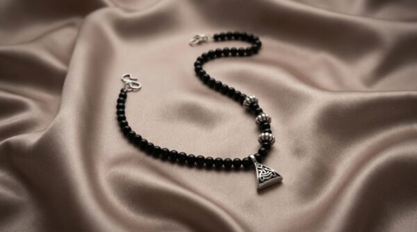 Black Matri 3 Circle and 1 Triangle Charm Pair of Anklet