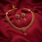 Antique Gold-Tone Floral Kemp Stone Necklace Set with Pendant Drop