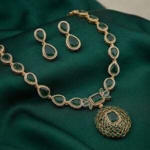 Gold-tone emerald-green stone necklace and earring set – SunShoppers UK
