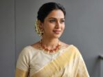 Gold-tone lotus motif enamel necklace set with pearl drops – SunShoppers UK