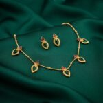 Gold-tone green stone teardrop necklace set with matching earrings – SunShoppers UK